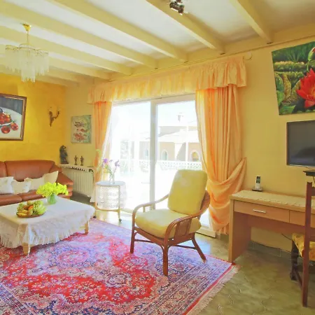 Holiday Villa 3Km From The Beach With A Private Pool * 卡尔佩