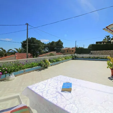 Holiday Villa 3Km From The Beach With A Private Pool 度假居 *